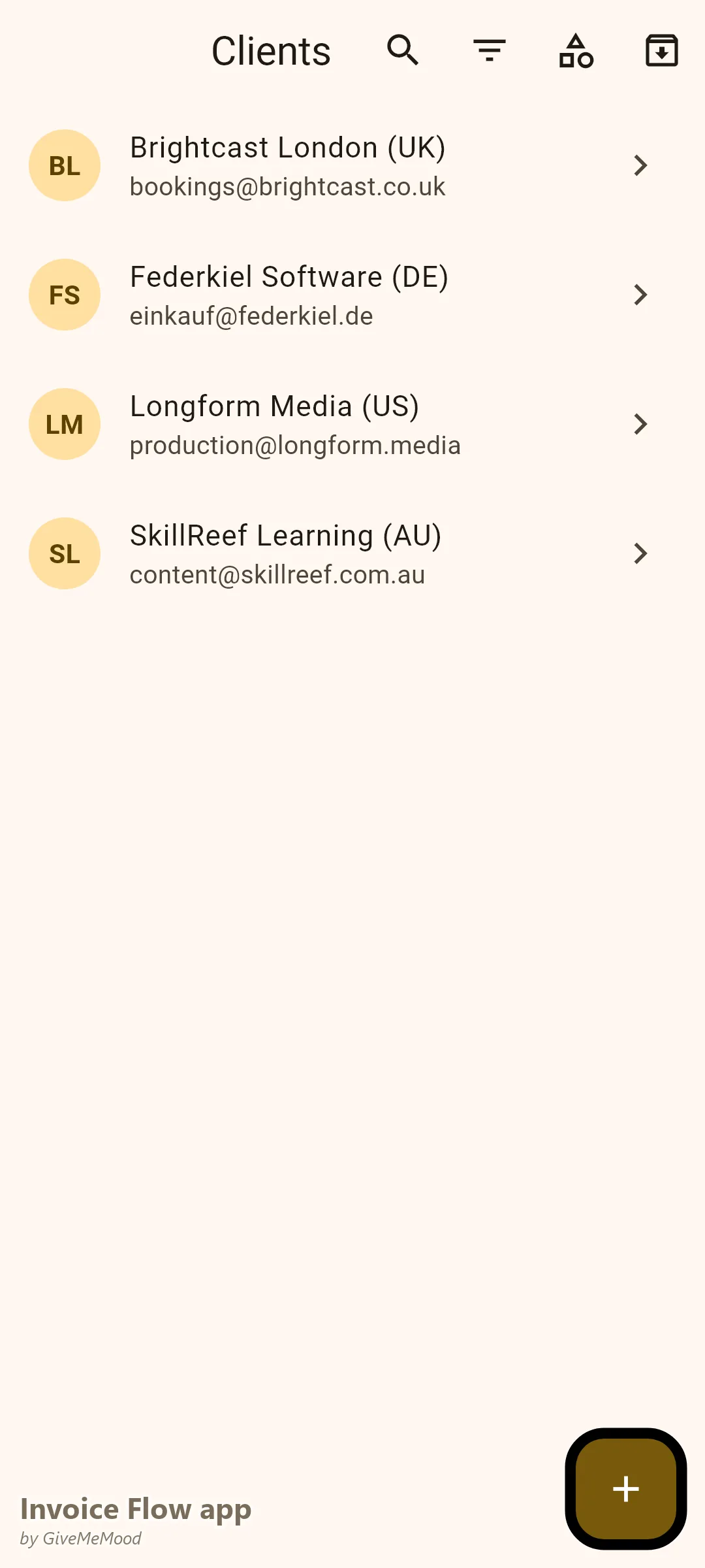 성우의 Invoice Flow app 고객 목록 — USD의 미국 에이전시, GBP의 런던 에이전시, EUR의 독일 기업, AUD의 호주 이러닝 회사