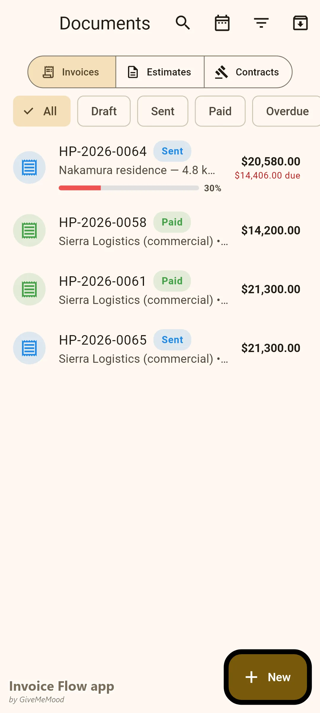 Dokumenty v Invoice Flow app pro solární firmu — zaplacené milníky návrhu a nákupu na střešním projektu 120 kW, odeslaný milník montáže a bytový systém se zálohou