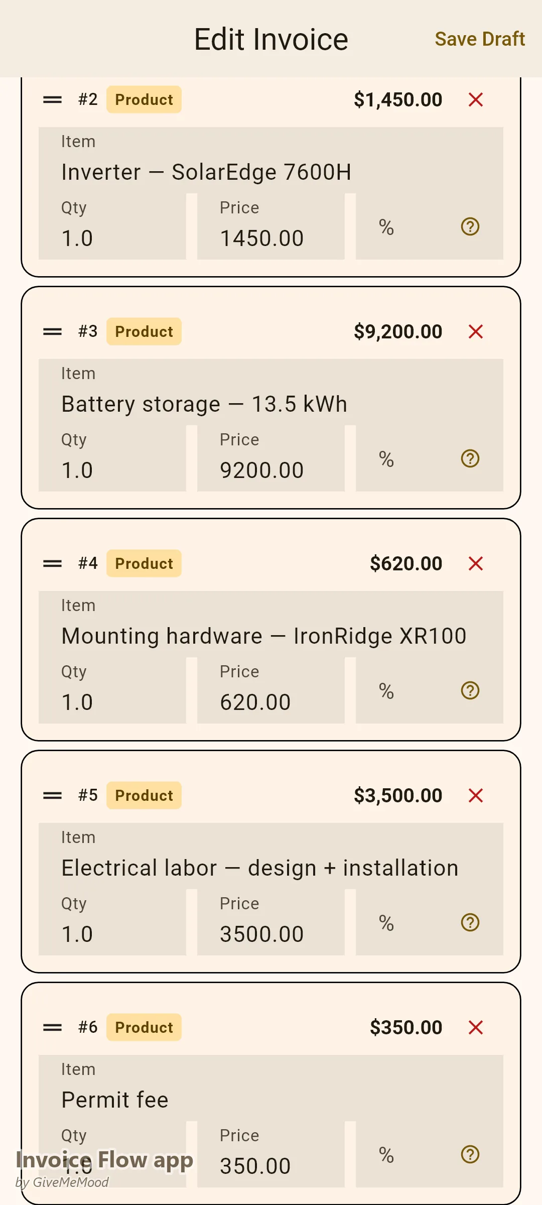 Editor faktury v aplikaci Invoice Flow app u instalatéra solárů — 12 panelů, měnič, bateriové úložiště, montáž, práce, povolení a poplatek za připojení se sériovými čísly a zárukou ve vlastních polích
