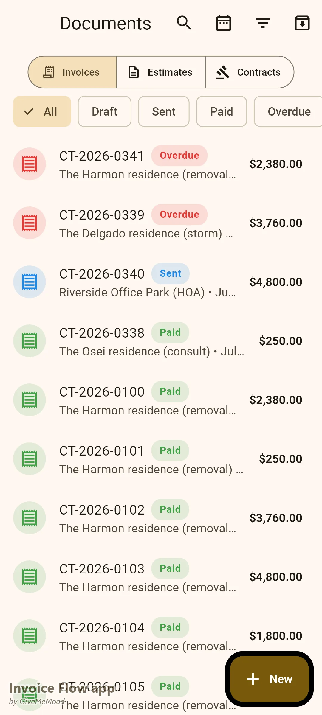 Documents de l'app Invoice Flow d'une entreprise d'élagage — un chantier d'abattage, une facture d'intervention d'urgence après tempête pour une déclaration de sinistre, un contrat d'élagage commercial et une consultation d'arboriste